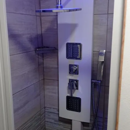 Дом отдыха Ortensia C House Катания