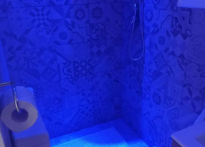 Дом отдыха Ortensia C House Катания